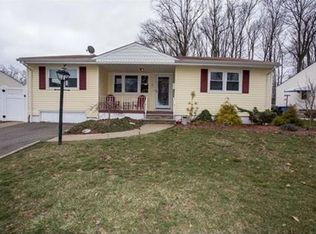 127 Carson Dr, Colonia, NJ 07067