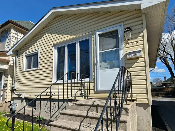 149 Pine St, Kingston, ON K7K 1W9