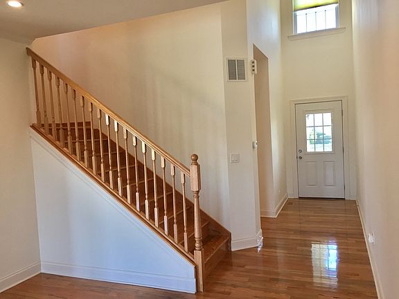 5th image of 1317 Bradley Cir