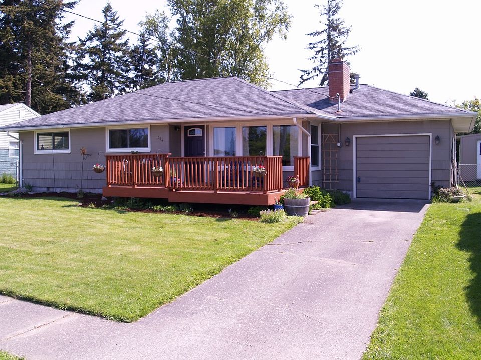 1st image of 394 NE Ronhaar St
