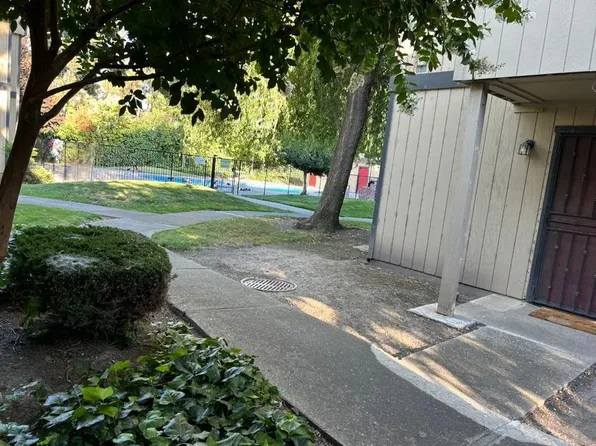 6724 Plymouth Rd APT 85, Stockton, CA 95207