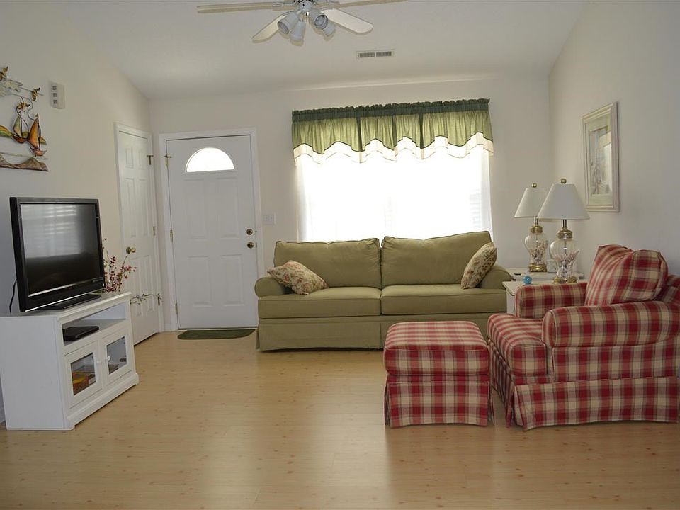 2nd image of 4301 Jones St.