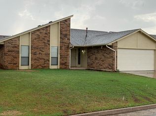 432 Conestoga Dr, Yukon, OK 73099