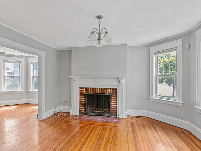 155 Irving Ave — Photo 13