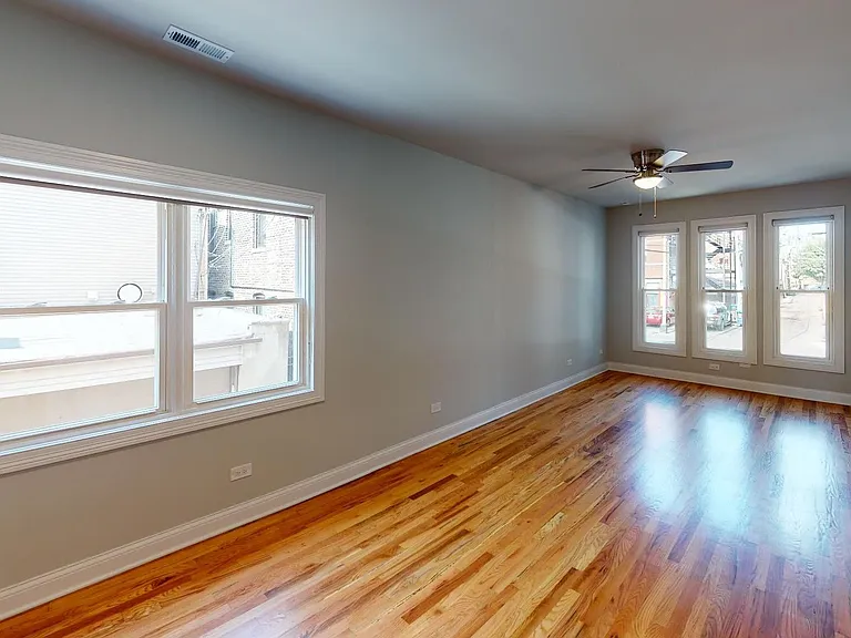 1547 W Augusta Blvd — Photo 4