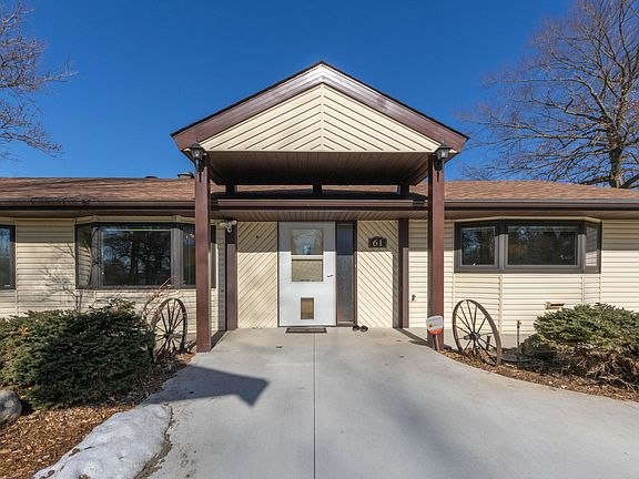 4th image of 61 Sunnyside Dr