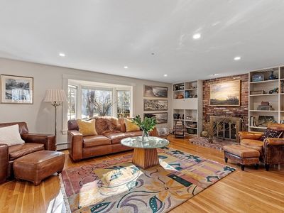 8 Honeysuckle Rd, South Hamilton, MA, 01982