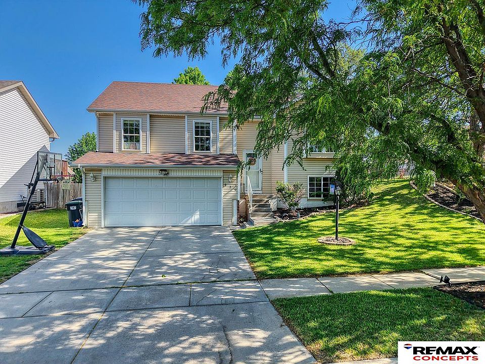 1st image of 920 W Grassland Pl