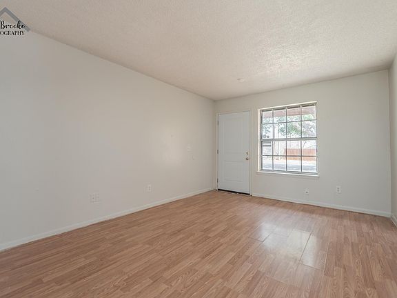 5th image of 1632 Grandview W