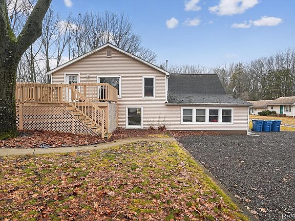 2nd image of 9061 N McKinley Rd