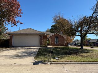 6115 Meadowside Trl, Arlington, TX 76017