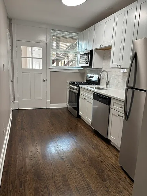 4650 N Paulina St — Photo 3
