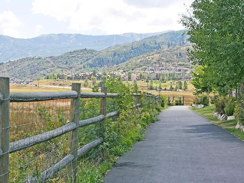 Step out of homes side door to Park City's' Trail system to power walk, jog, bike or cross-country ski in the winter. - 6195 Fox Pointe Cir #B2