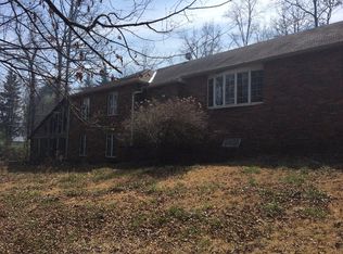 1961 Oak Dr, Crossville, TN 38555