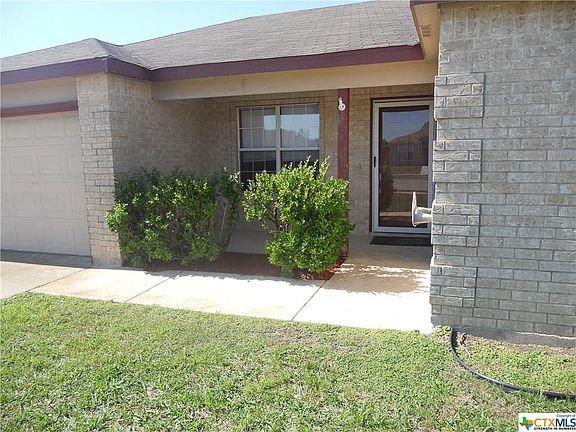 3rd image of 3600 Woodlake Dr