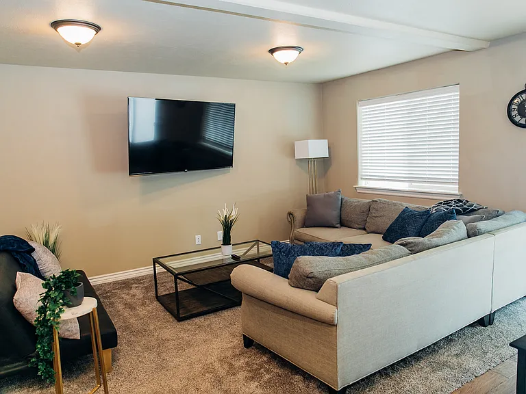 360 Lemmon Ln — Photo 4