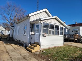 406 E Oakland Ave, Bloomington, IL 61701