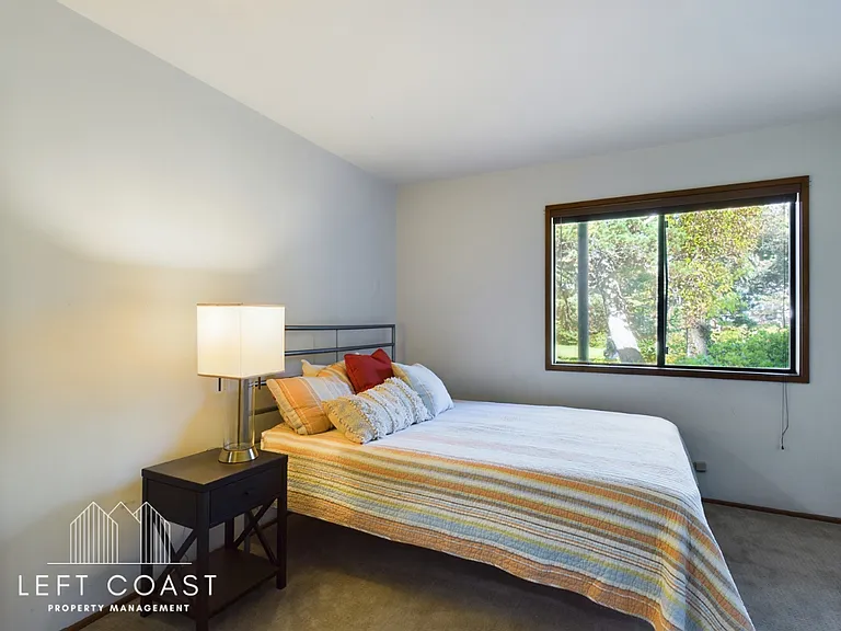 132 Salishan Dr — Photo 73