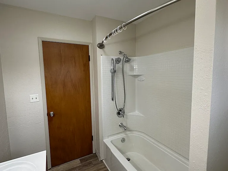 2405 SW Marshall Ave — Photo 23