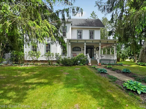 504 N 2nd St, Brighton, MI 48116