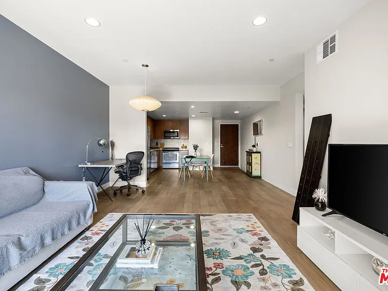 13337 Beach Ave #406 — Photo 9