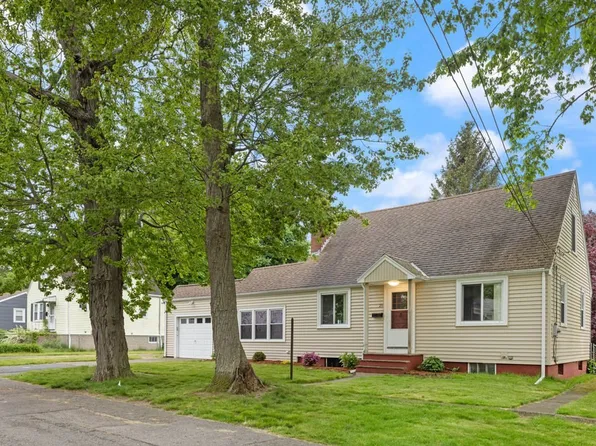 29 Harrison Ave, Saugus, MA 01906