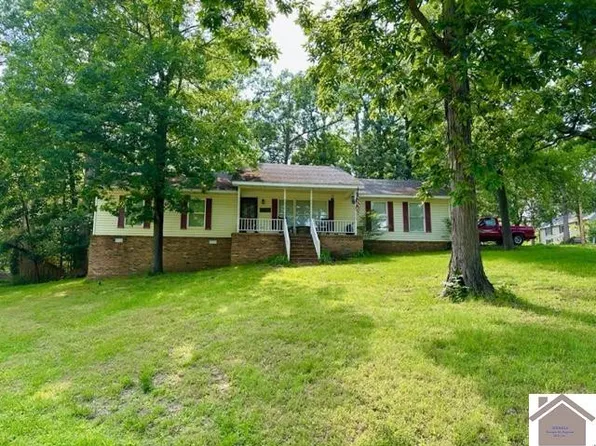 812 Oakwood Ave, Benton, KY 42025