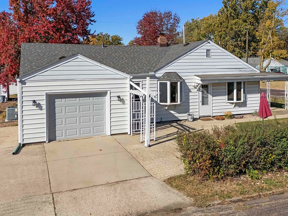 1st image of 1200 W Crestwood Dr
