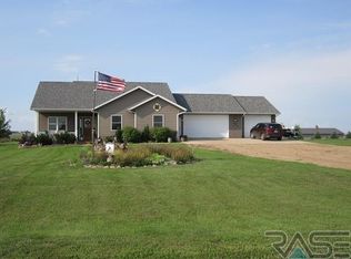 45073 Jackson Rd, Madison, SD 57042