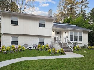 416 Tinkerbell Rd, Chapel Hill, NC 27517