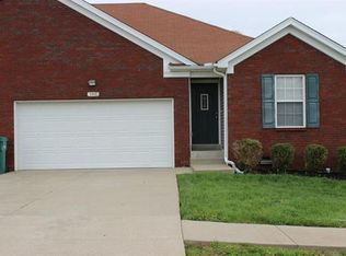 104 N Osprey Ct, Vine Grove, KY 40175