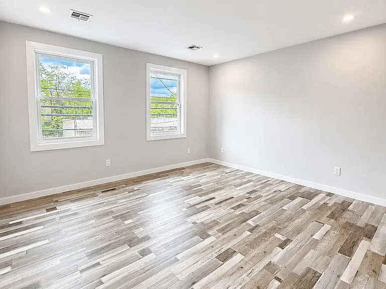 182 Belmont Ave #2 — Photo 4