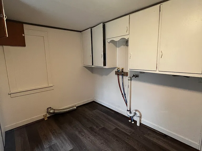 1608 Holmes St — Photo 11
