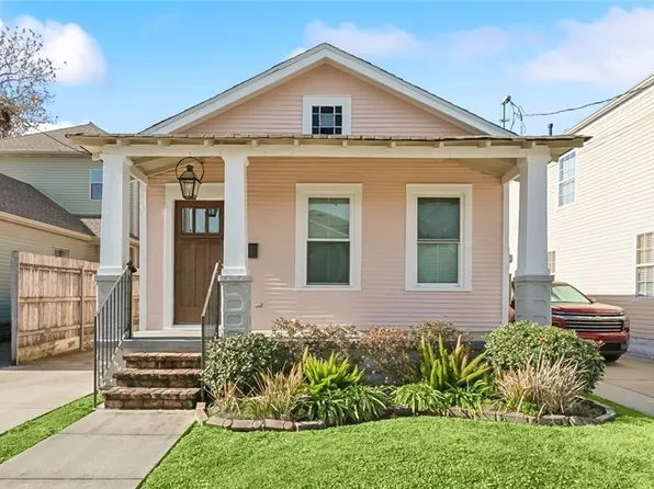 410 Newton St, Gretna, LA 70053