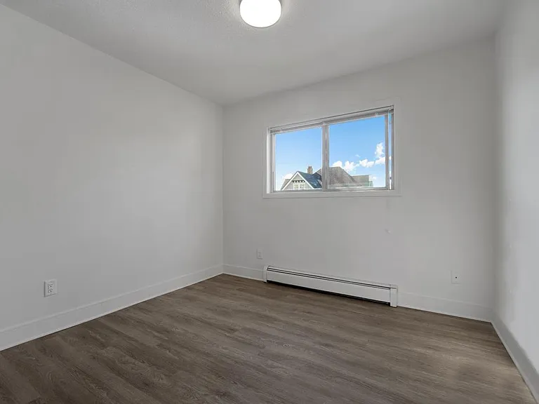 130 Stewart Ave #9 — Photo 2