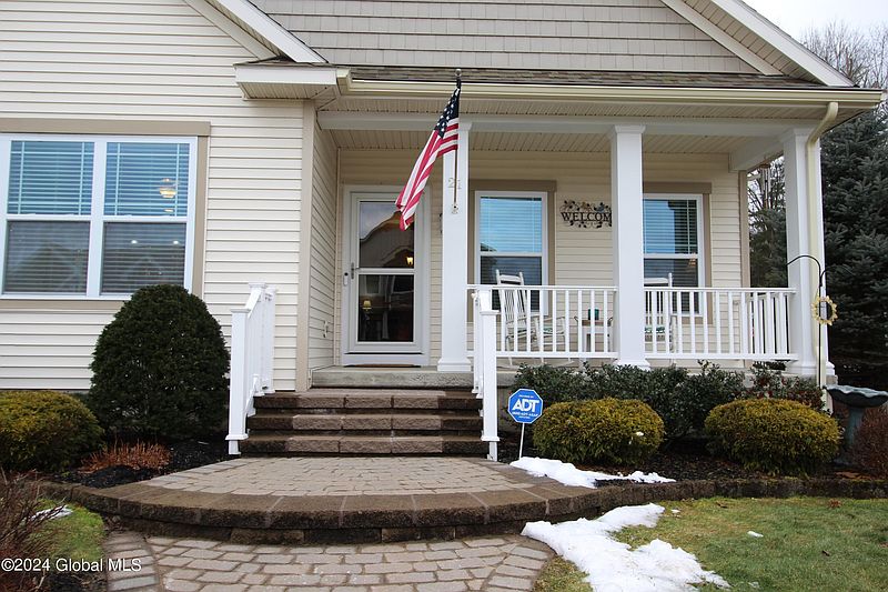 2nd image of 21 Vettura Court