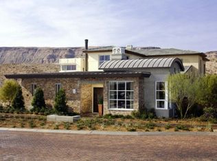 31 Midnight Ridge Dr, Las Vegas, NV 89135