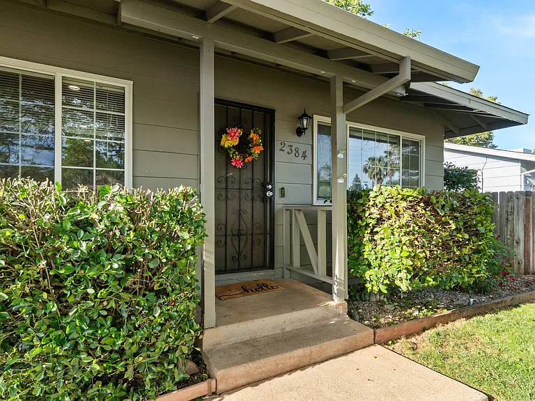 2384 Saturn Skyway — Photo 15