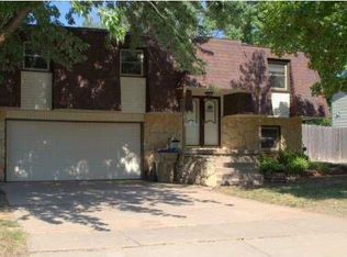 1305 N Sandplum Ln, Wichita, KS 67212