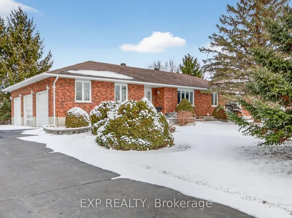 2673 Yorks Corners Rd, Ottawa, ON K0A 2P0