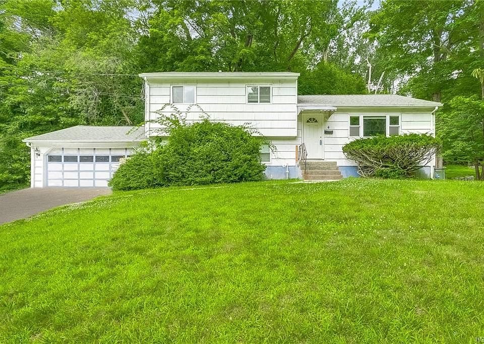 1st image of 4 Hidden Glen Ln