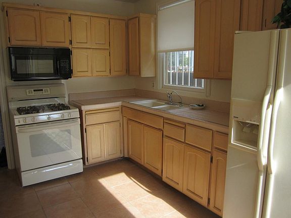 2nd image of 3020 5th Ave