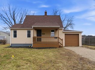 2208 Maplewood Rd, Fort Wayne, IN 46819