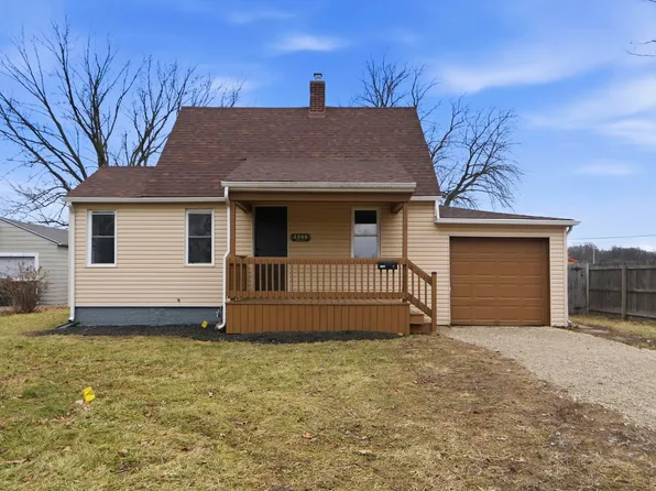 2208 Maplewood Rd, Fort Wayne, IN 46819