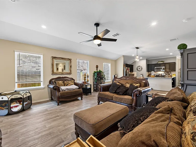14319 Rain Dr — Photo 10