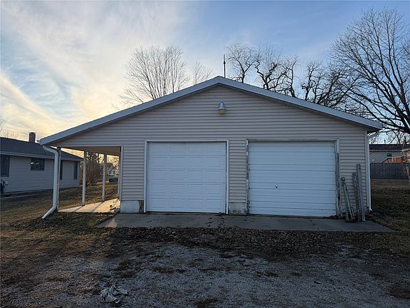 4th image of 401 Main St NW