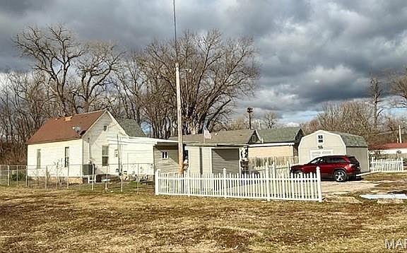 3rd image of 1212 Lindell Ave