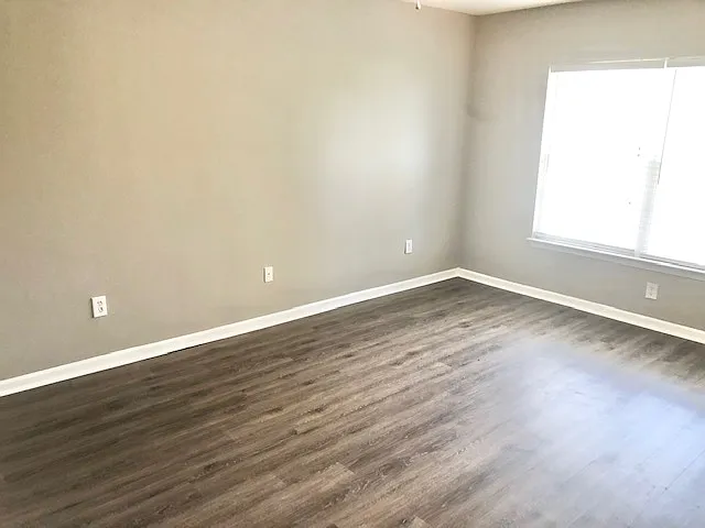 5110 Scarsdale Ave #103 — Photo 6