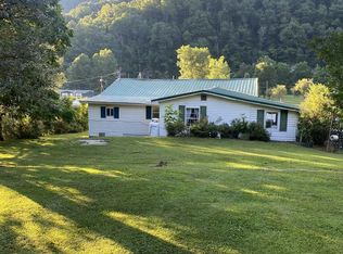 173 Dickens Ct, Naoma, WV 25140