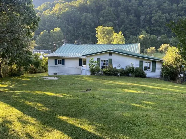 173 Dickens Ct, Naoma, WV 25140